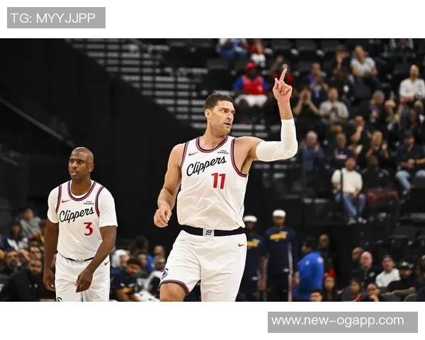 保罗带替补队伍屡次战胜快船主力科林斯表示我们每天都在超越先发